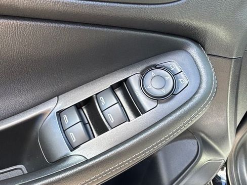 Used 2023 Buick Encore GX Preferred w/ Cold Weather Comfort Package AWD/4WD image 9