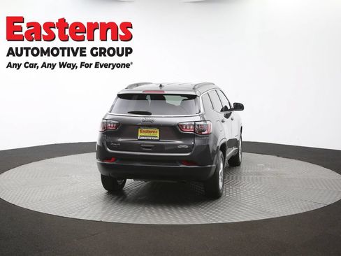 Used 2024 Jeep Compass Latitude AWD/4WD image 37