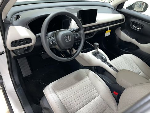 New 2027 Honda HR-V LX image 13