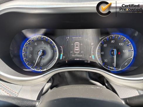Used 2024 Chrysler Pacifica Pinnacle w/ Trailer Tow Group FWD image 71