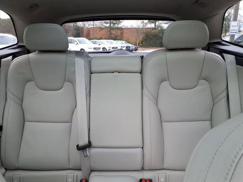 Certified 2023 Volvo XC60 B5 Ultimate image 20
