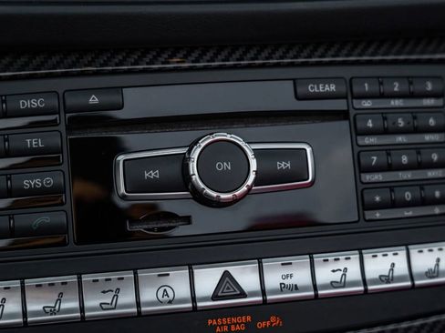 Used 2015 Mercedes-Benz SL 63 AMG image 46