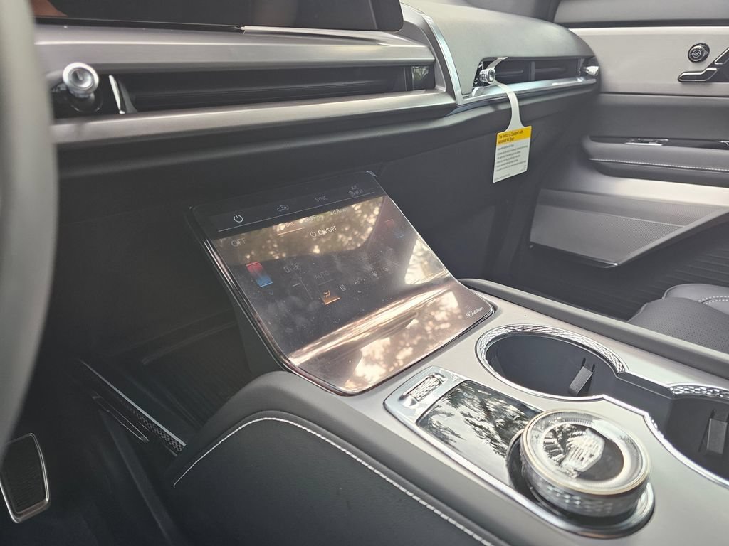 New 2027 Cadillac Vistiq Luxury AWD/4WD image 27