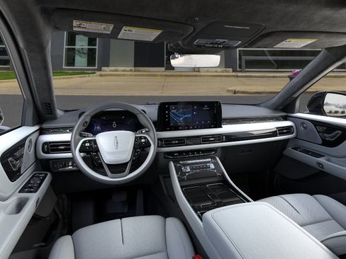 New 2026 Lincoln Aviator Black Label w/ Black Label Special Edition AWD/4WD image 9
