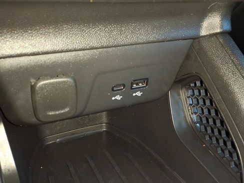Used 2024 Chevrolet TrailBlazer LS w/ LS Convenience Package FWD image 16