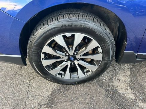 Used 2016 Subaru Outback 3.6R Limited AWD/4WD image 10