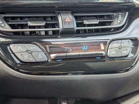 Used 2019 Toyota C-HR XLE image 18