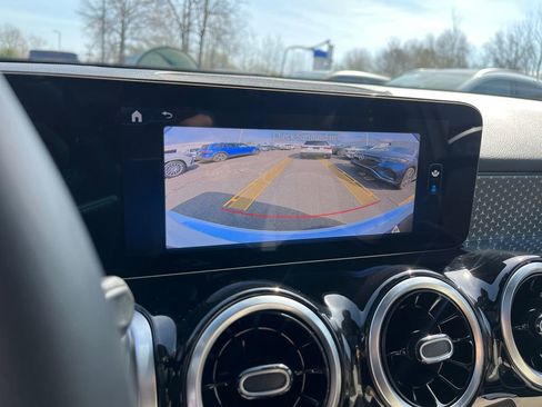 Certified 2026 Mercedes-Benz GLB 250 4MATIC image 25