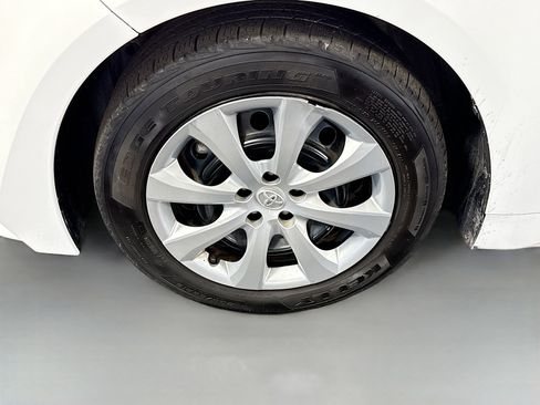 Used 2023 Toyota Corolla LE image 37