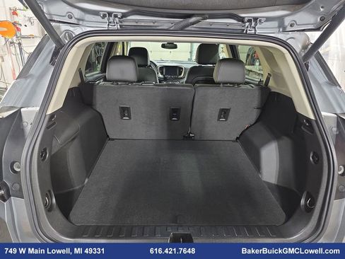 Used 2023 GMC Terrain Denali image 12