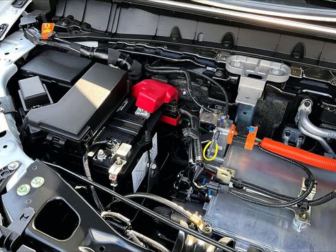 New 2026 Nissan Leaf SV+ w/ Floor Mat Package (SV+) FWD image 17