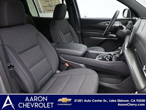 New 2026 Chevrolet Traverse LT w/ Driver Confidence Package image 8
