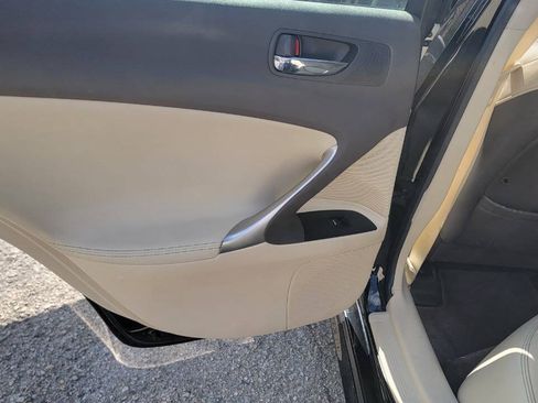 Used 2010 Lexus IS 250 w/ Preferred Accessory Package RWD image 19