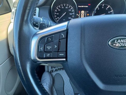 Used 2016 Land Rover Discovery Sport HSE image 22