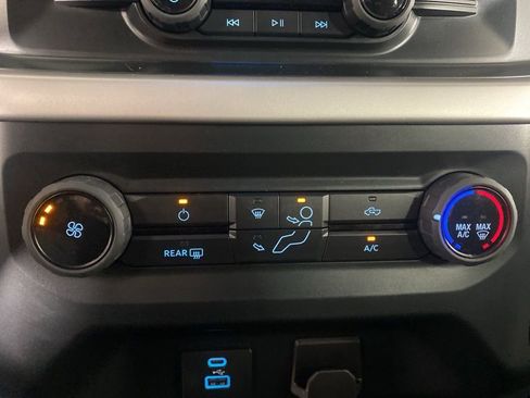 Used 2022 Ford F150 XLT w/ Trailer Tow Package AWD/4WD image 6