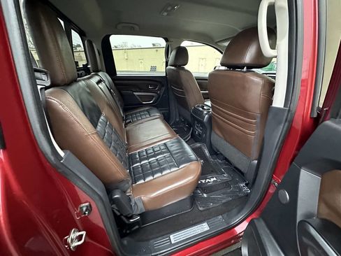 Used 2019 Nissan Titan Platinum Reserve w/ Platinum Utility Package image 15
