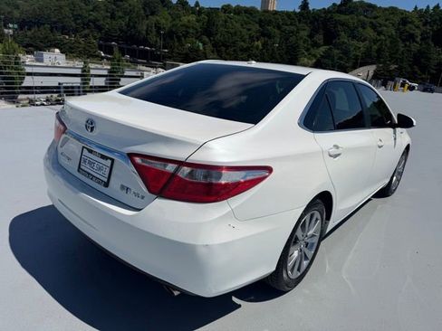 Used 2016 Toyota Camry XLE w/ Moonroof Package FWD image 7