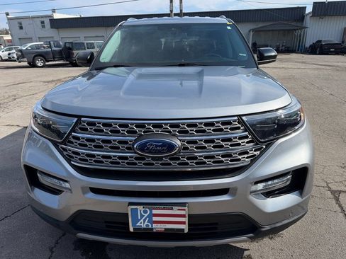 Used 2023 Ford Explorer Limited image 8