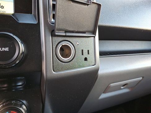 Used 2017 Ford F150 XLT w/ Equipment Group 302A Luxury image 26