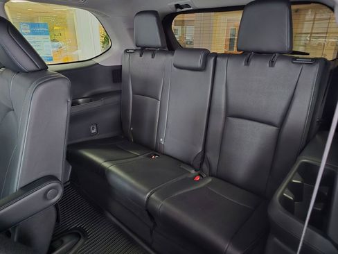 Used 2024 Toyota Grand Highlander Limited image 38