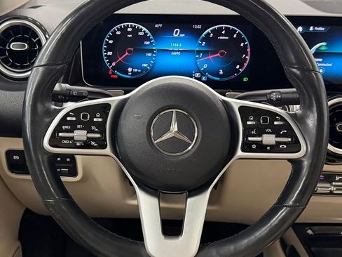 Used 2020 Mercedes-Benz GLB 250 4MATIC image 17