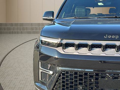 New 2026 Jeep Grand Wagoneer Summit image 10