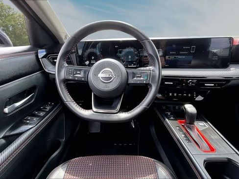 Certified 2025 Nissan Kicks SR AWD/4WD image 8