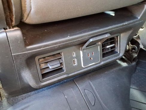 Used 2022 Chevrolet Silverado 1500 LT image 13