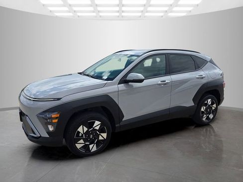Used 2025 Hyundai Kona SEL AWD/4WD image 6
