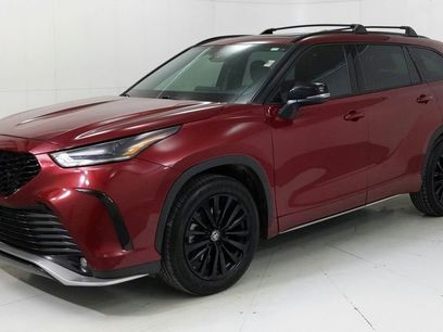 Used 2023 Toyota Highlander XSE