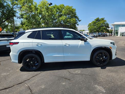 New 2025 Volkswagen Tiguan SE R-Line image 8