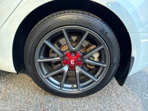 Used 2022 Tesla Model 3 Long Range AWD/4WD image 7