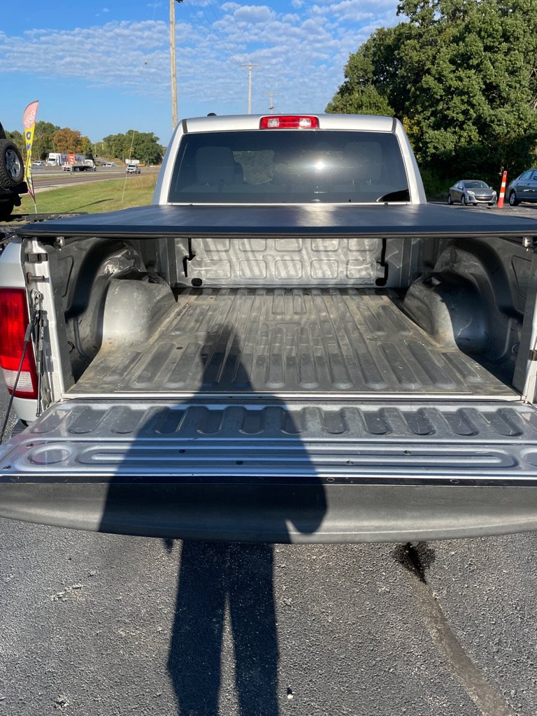 Used 2015 RAM 1500 Express AWD/4WD image 18