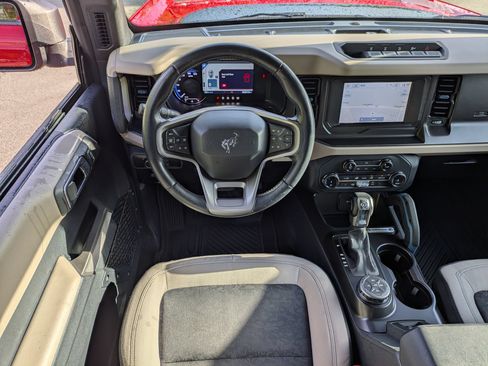 Used 2022 Ford Bronco Wildtrak AWD/4WD image 34
