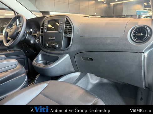 Used 2023 Mercedes-Benz Metris image 26
