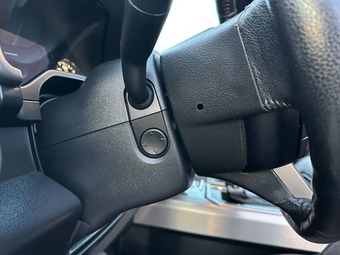 Used 2016 Ford F150 Platinum w/ Equipment Group 701A Luxury image 37