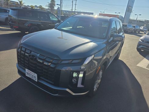 Used 2025 Hyundai Palisade SEL image 1
