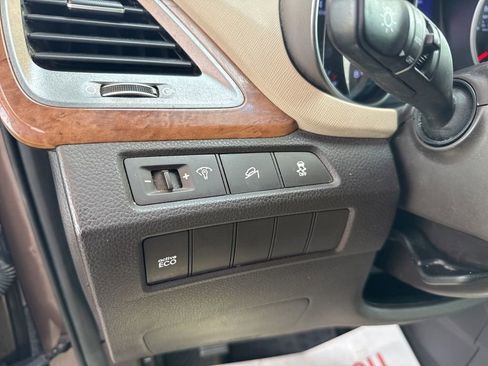Used 2014 Hyundai Santa Fe GLS image 15