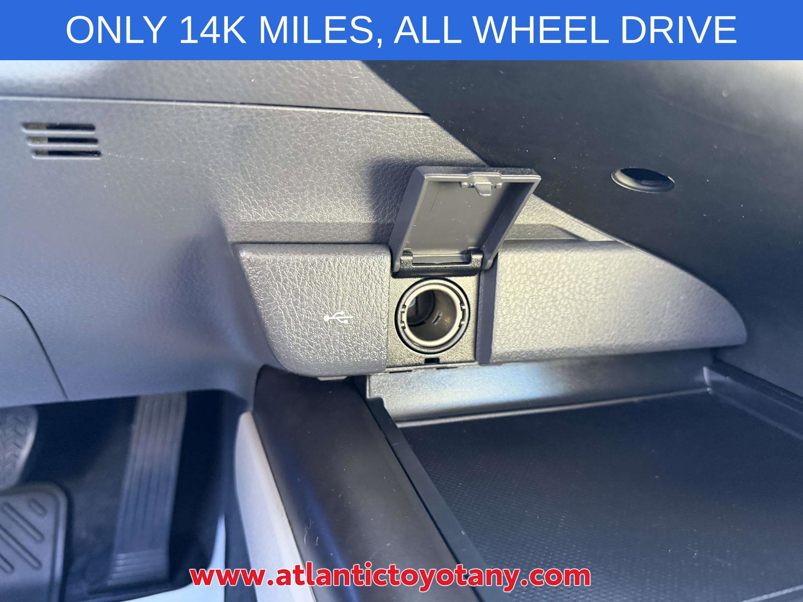 Certified 2024 Toyota Camry SE AWD/4WD image 23