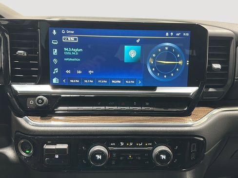 Used 2024 Chevrolet Silverado 3500 LT w/ Convenience Package image 12