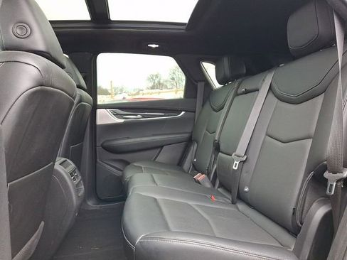 Used 2022 Cadillac XT5 Premium Luxury image 8