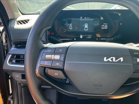 Used 2025 Kia K4 FWD image 10