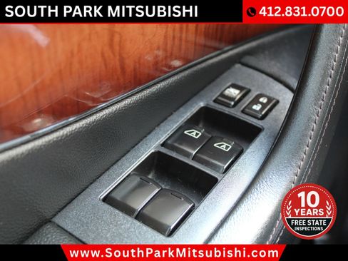 Used 2014 INFINITI QX70 AWD w/ Sport Technology Package image 32