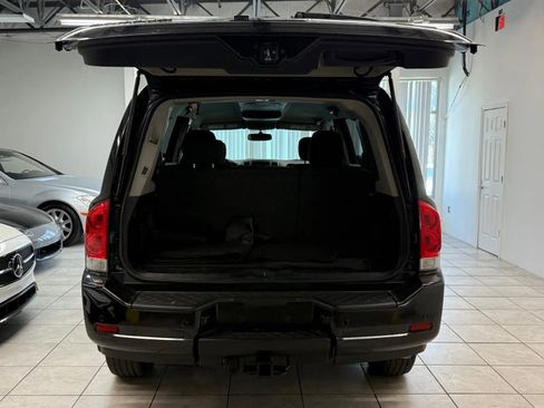 Used 2014 Nissan Armada SV AWD/4WD image 21