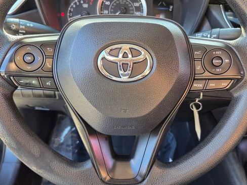 Used 2020 Toyota Corolla LE image 25