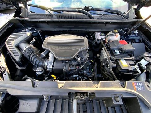 Used 2021 GMC Acadia SLT image 26