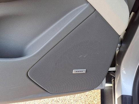 Used 2018 Cadillac XT5 Luxury image 15