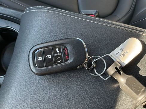 Used 2023 Honda Pilot EX-L image 9