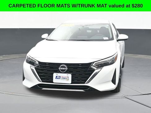 Used 2025 Nissan Sentra SV image 2