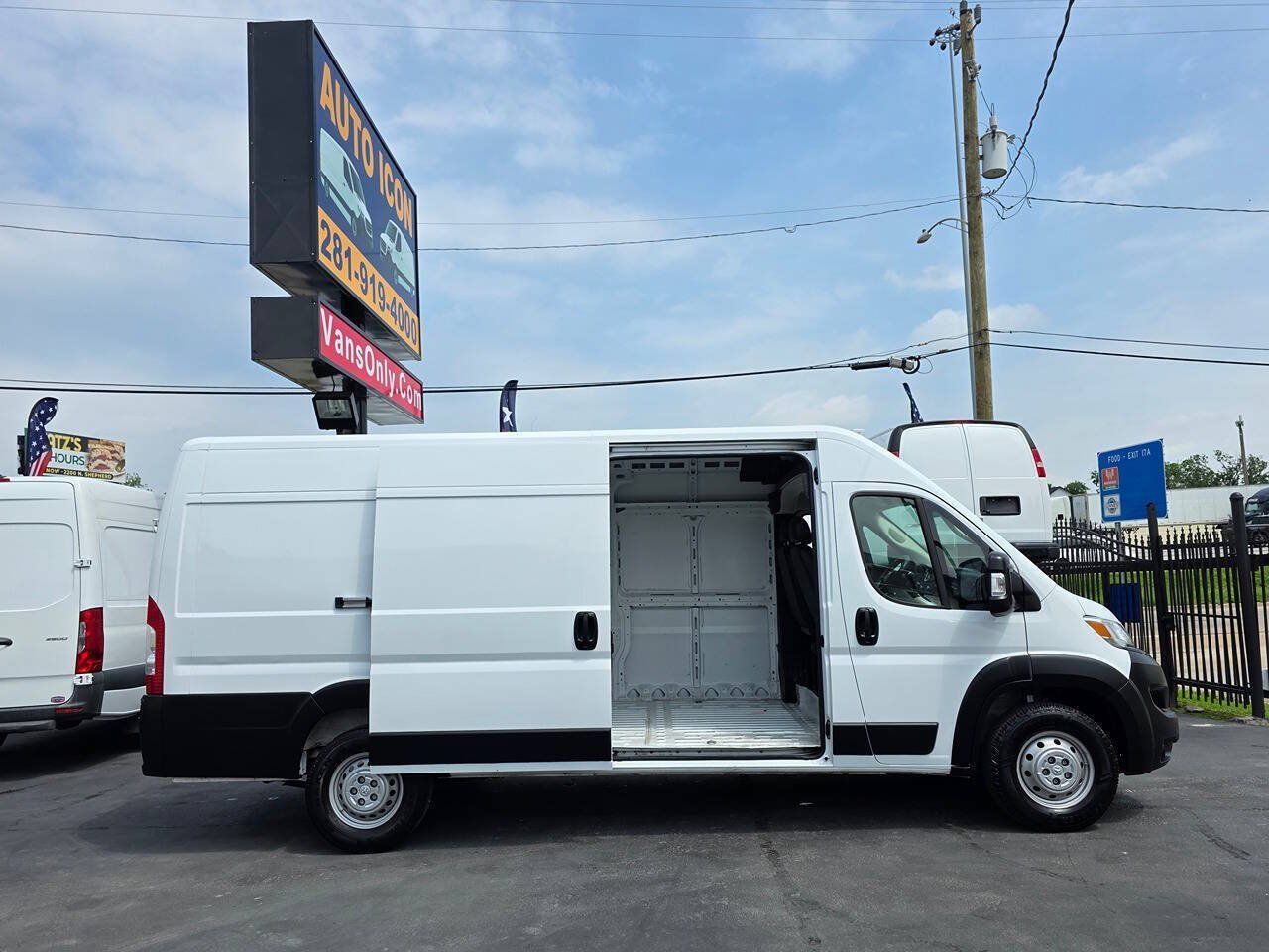 Used 2025 RAM ProMaster 3500 w/ Convenience Group FWD image 5